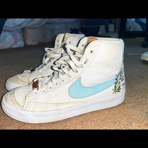 Like new nike blazers size 6 women’s!